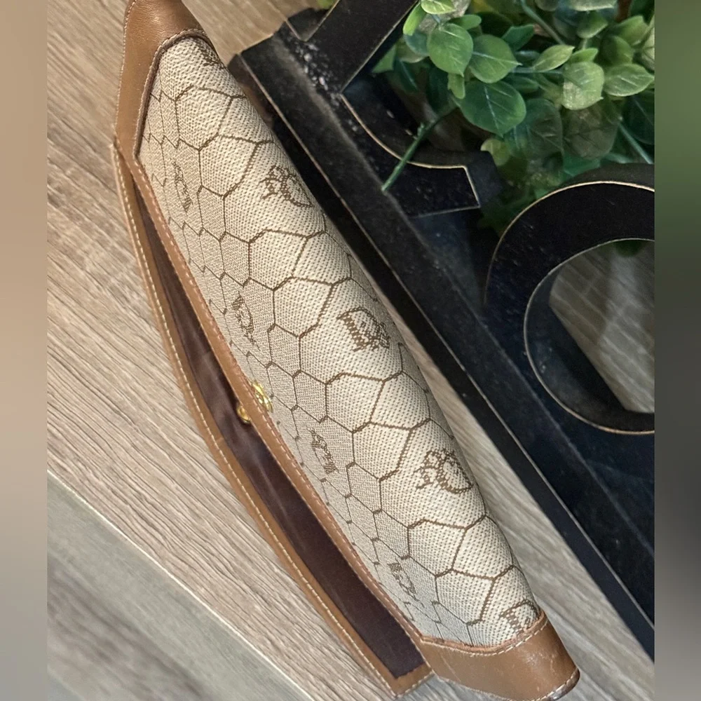 Christian Dior Vintage,  Honeycomb, Kiss-Lock Clutch Wallet. Made in Spain